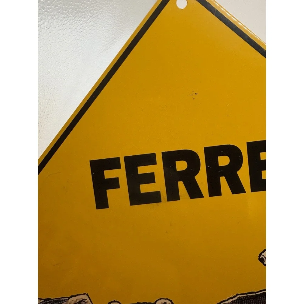 Aluminum Ferret Crossing Funny Metal Novelty Sign 12